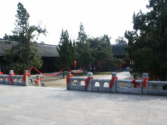 entry to Confucian temple