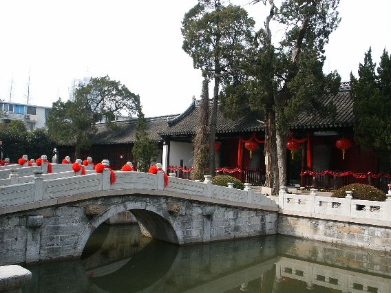 Temple bridges